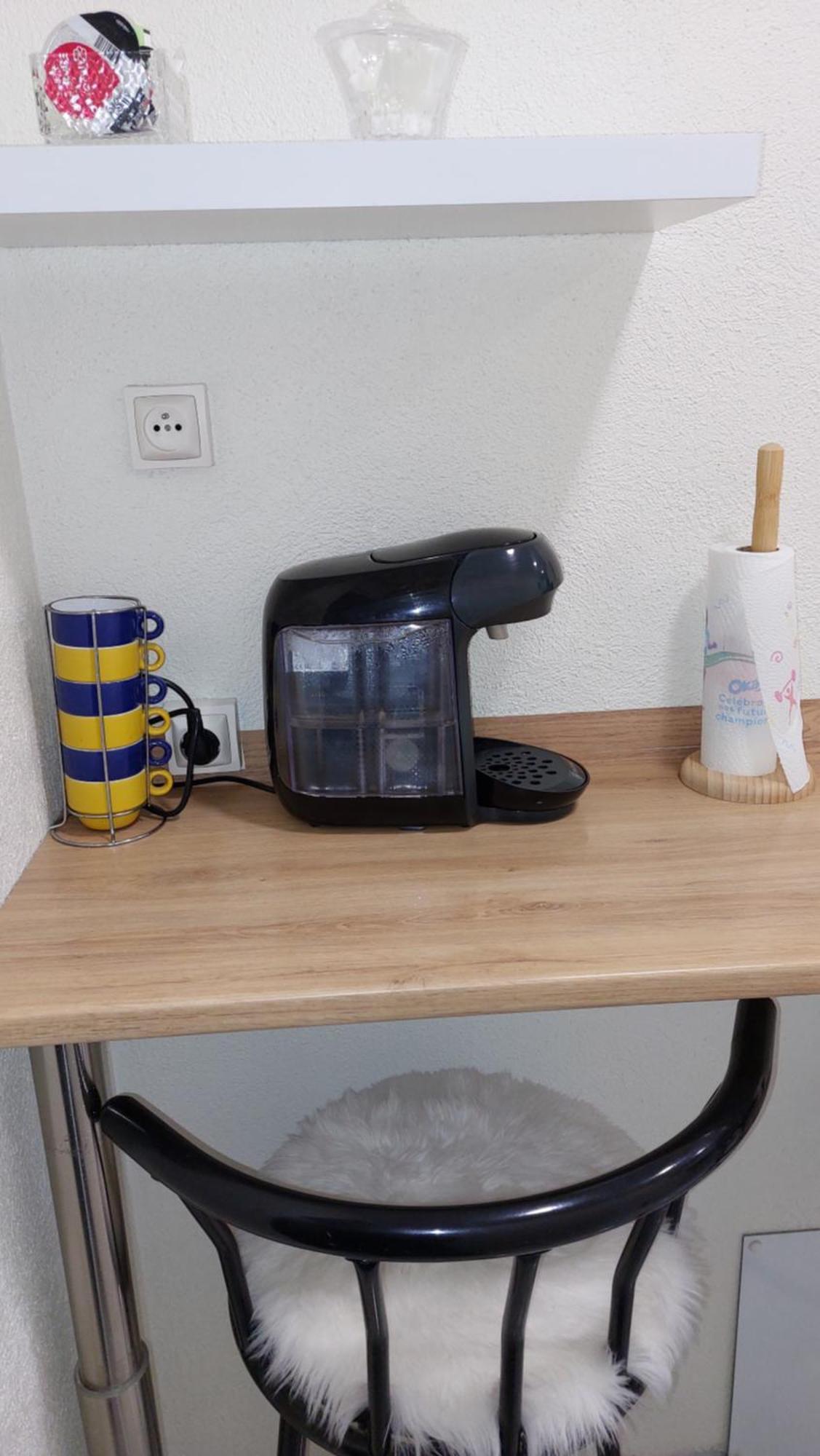Près Du Centre Avec Grand Garage Gratuit Appartement *
