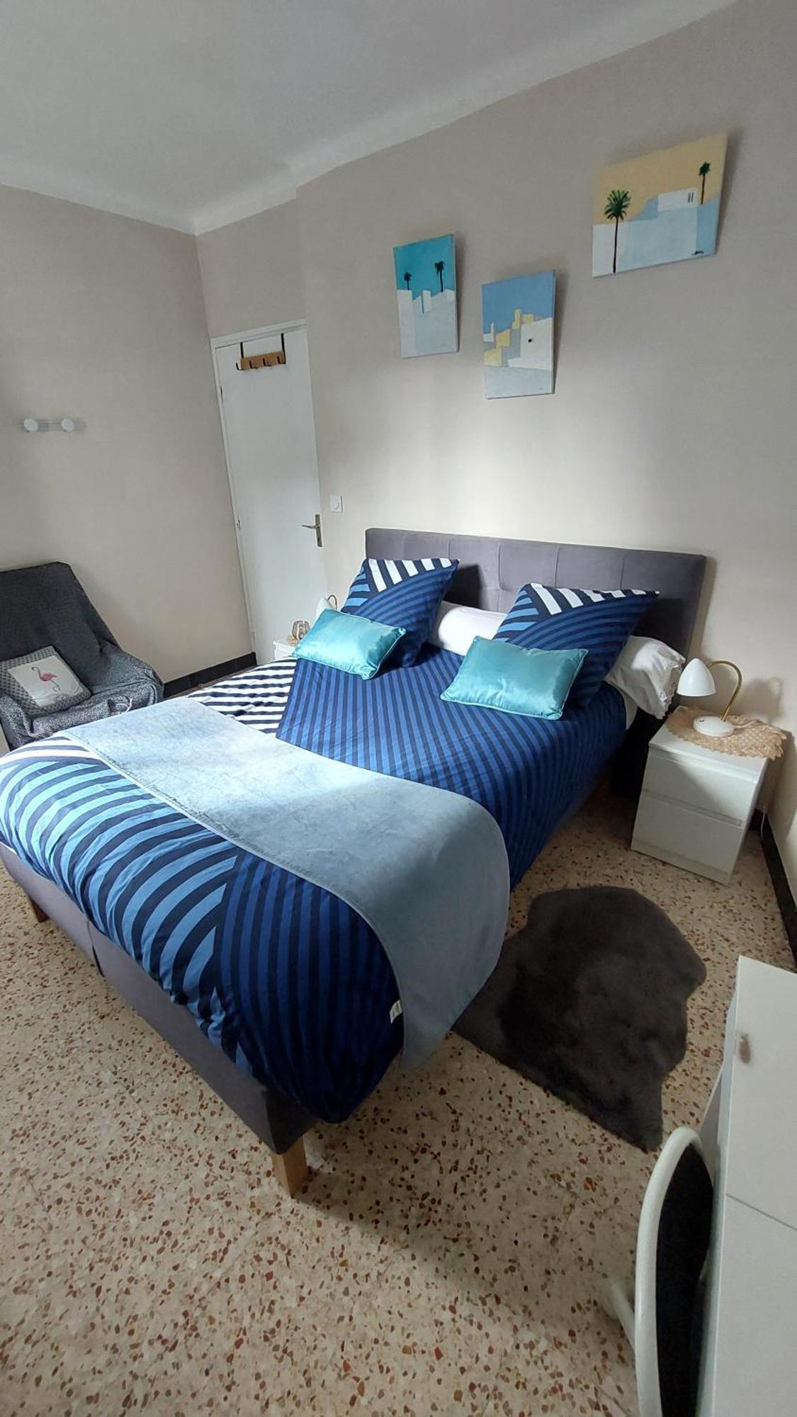 Près Du Centre Avec Grand Garage Gratuit Appartement